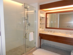 Very large and spacious bathroom